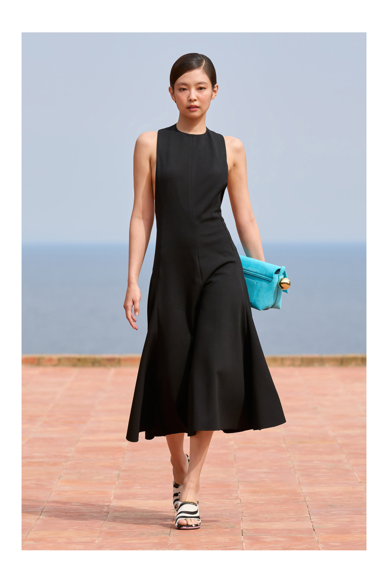 メーカー直売 - 人気ランキング Jacquemus Dress Vitkac | Clothing Women's | Favola ワンピース